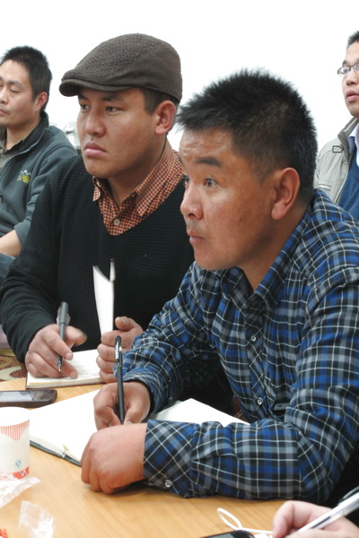 2013年1月14日晚上，机构品牌建设培训上，银杏伙伴非常认真