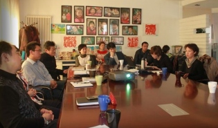 爱心企业家探访新公民社工发展与教育中心