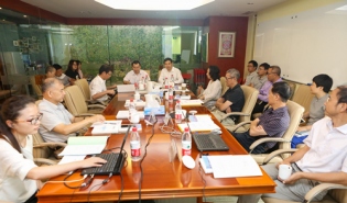 南都公益基金会召开第三届理事会第四次会议