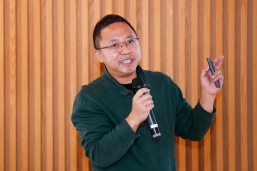 公益好声音 | 提高乡村及流动儿童阅读品质，学者：阅读公益应走向社区服务