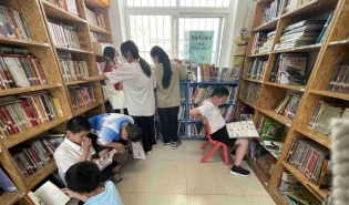 公益好声音 |  Library project a novel experience for migrant children