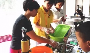 “制皂希望”在慧灵开花结果